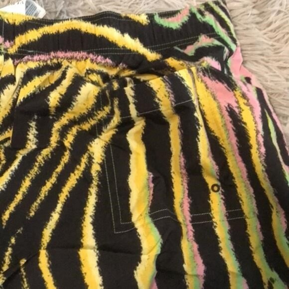 New Authentic VERSACE Logo-Printed Nylon Swim Shorts – Size 7 - Picture 6 of 7